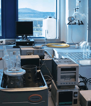In our laboratories we test metals for pitting, corrosion, stressing and other potential failure risks.